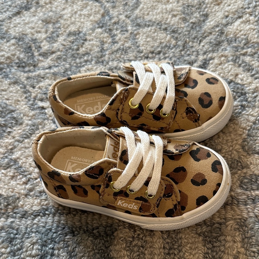 Keds baby shoes size 4 leopard print new